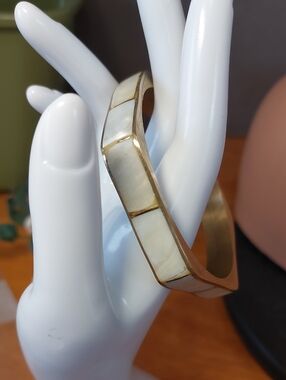 #155 Vintage MOP SHELL Inlay Hexagon Brass Bangle Bracelet